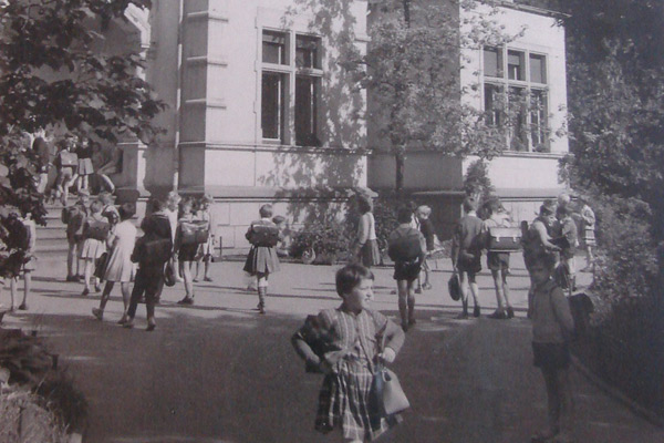 Scharzweiß-Bild der Waldorfschule Langendreer 1960 