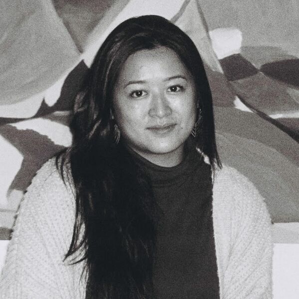 Bild von Anna Nguyen in schwarz weiß  Bild von Anna Nguyen in schwarz weiß