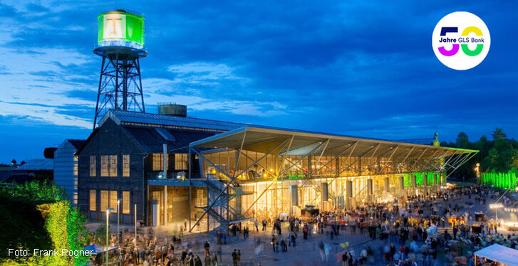 Jahrhunderthalle in Bochum beio Nacht