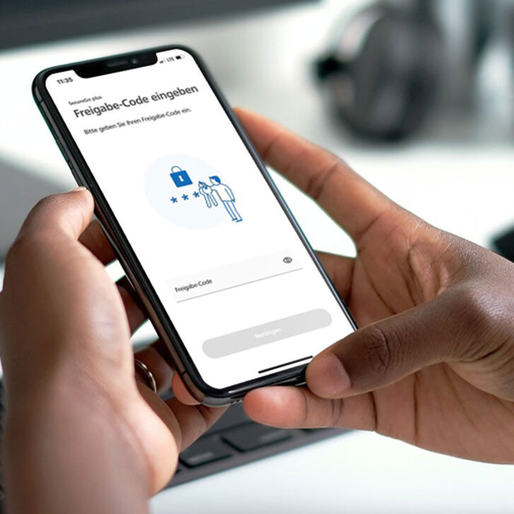 Handy Display mit Screen vom Freigabe Code Securego Plus der SecureGo plus App