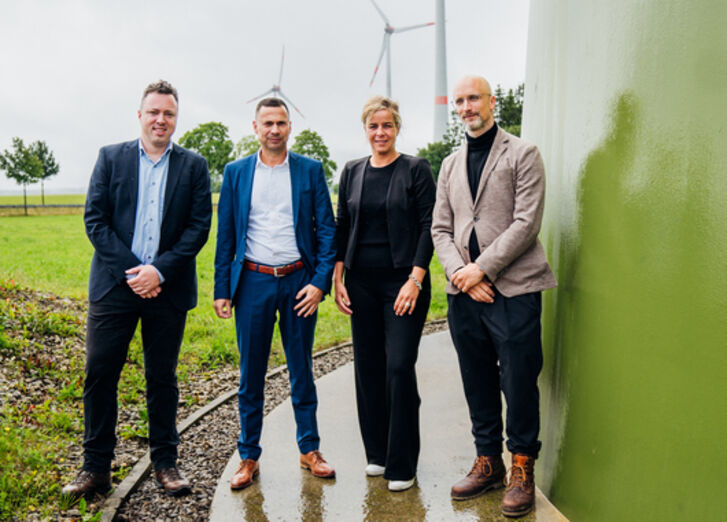 Mehr lesen zu „Mona Neubaur besucht GLS Windpark Schleiden“